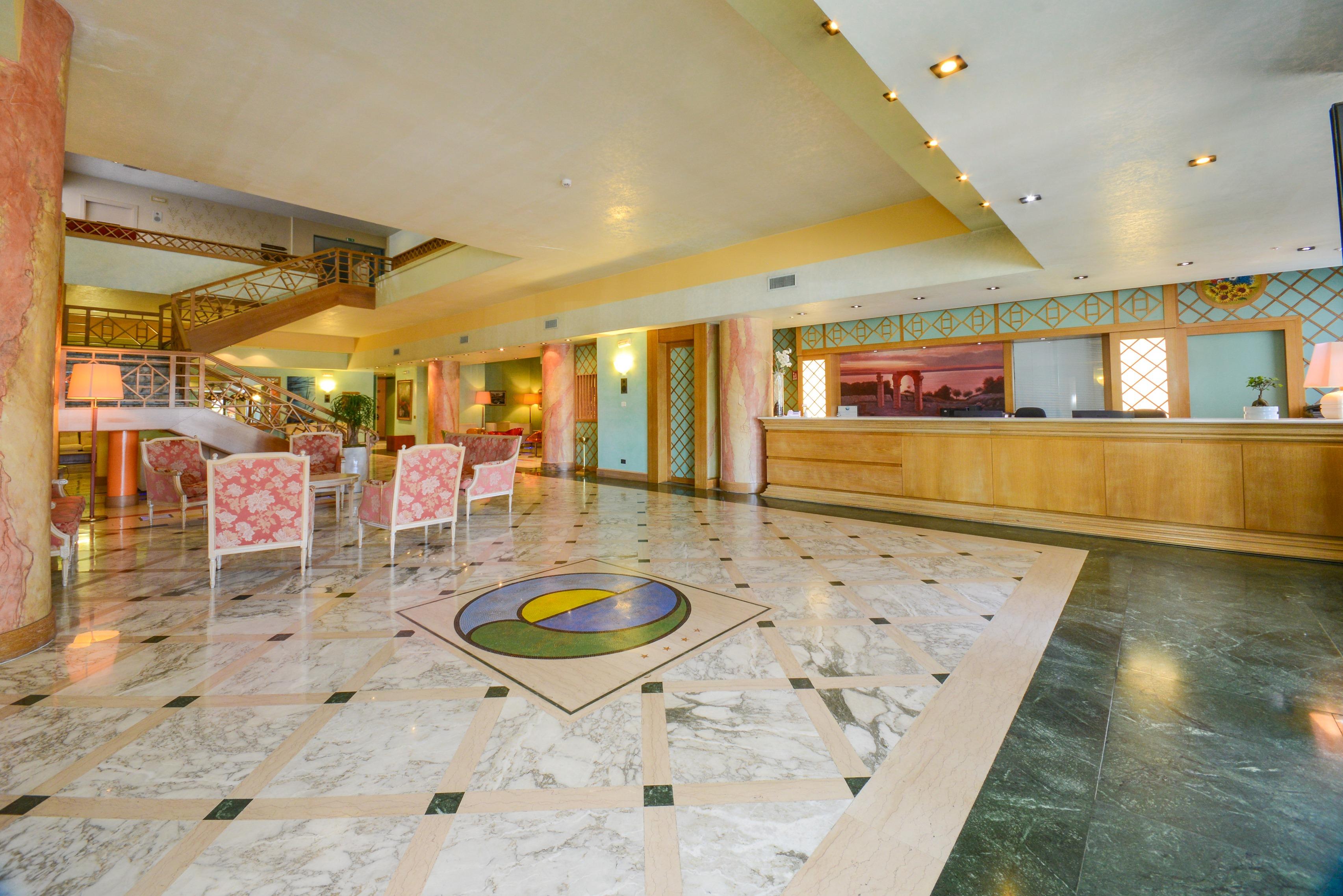 Hotel Oliveto Дезенцано-дель-Гарда Экстерьер фото