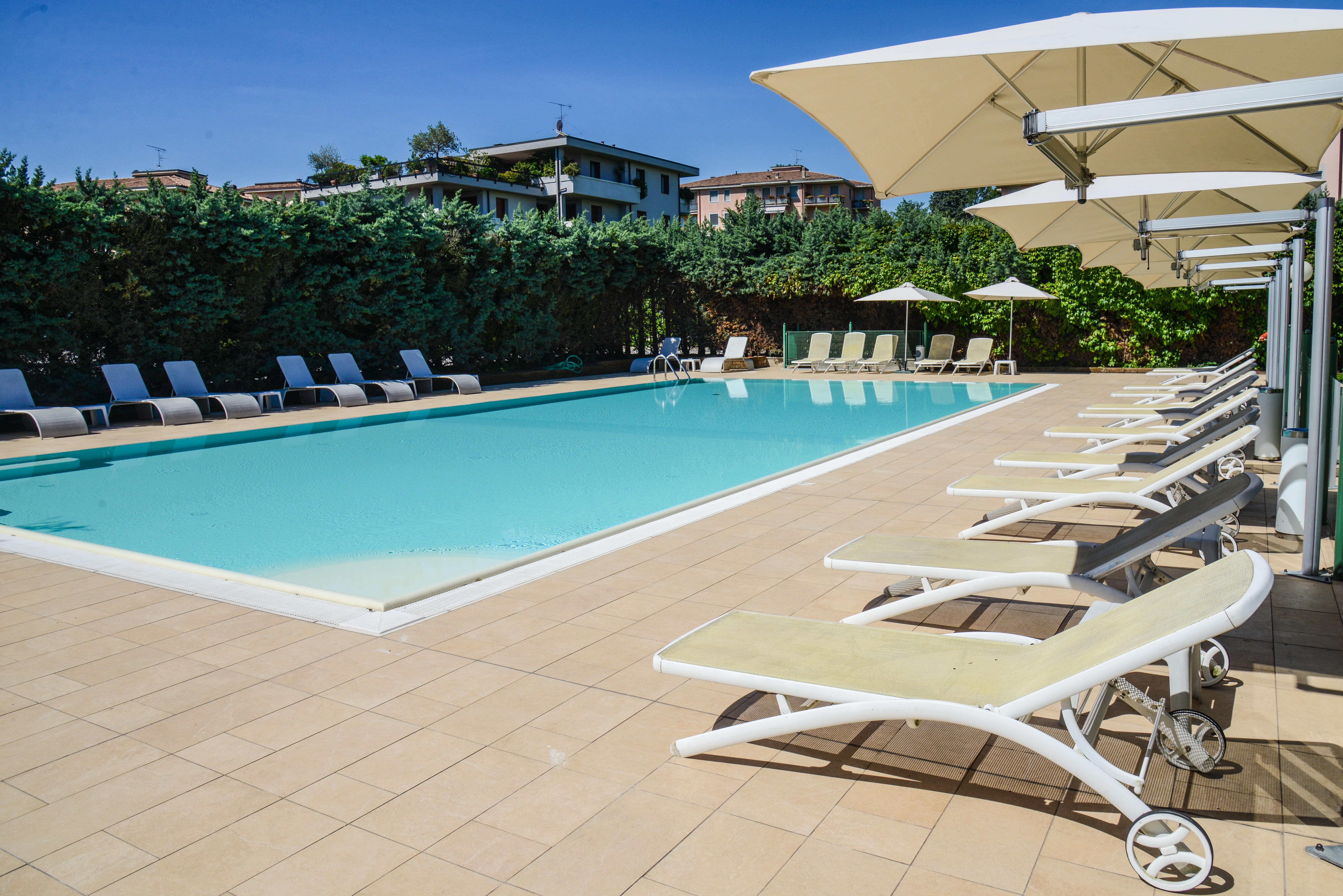 Hotel Oliveto Дезенцано-дель-Гарда Экстерьер фото